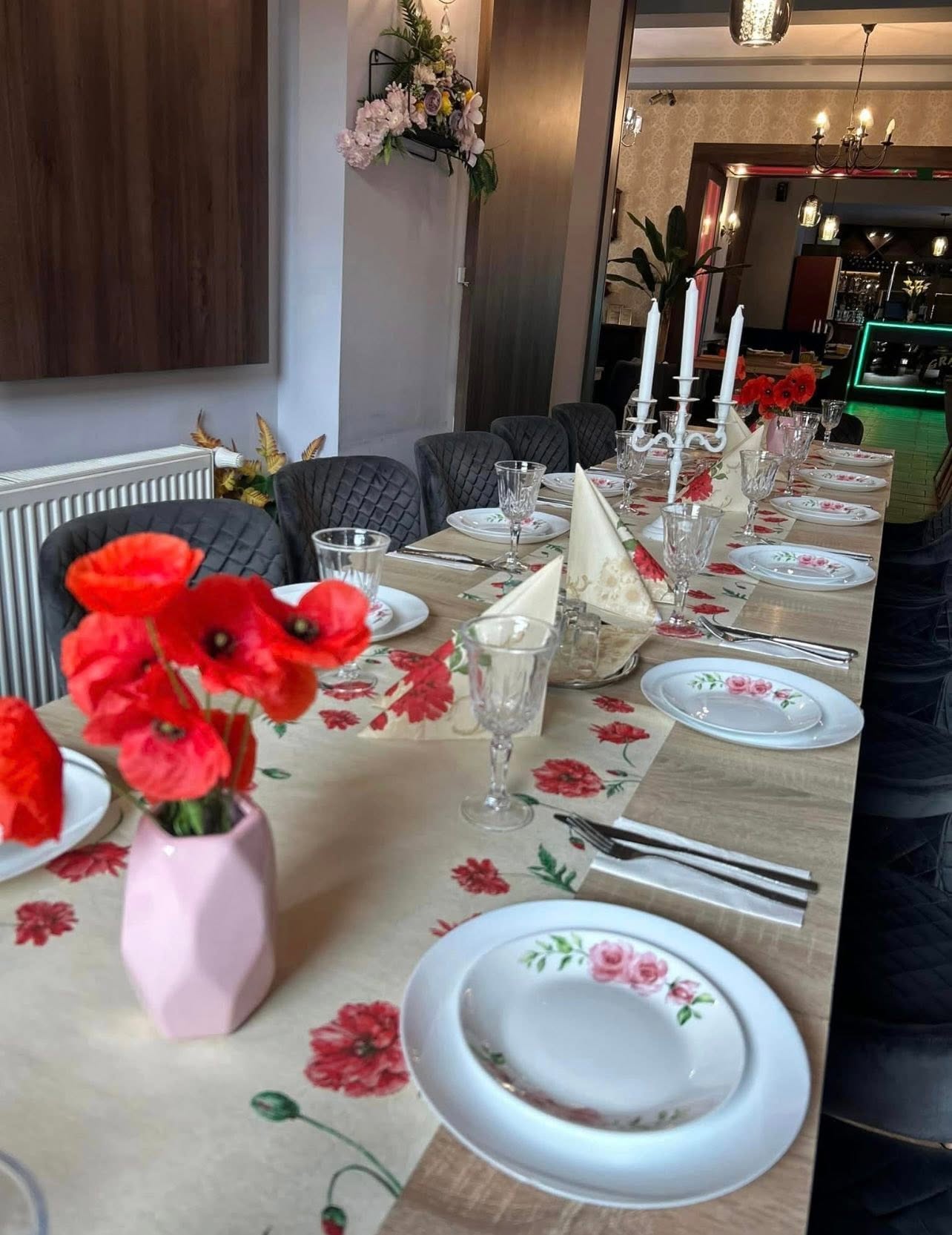 Masă festivă la Grande Restaurant