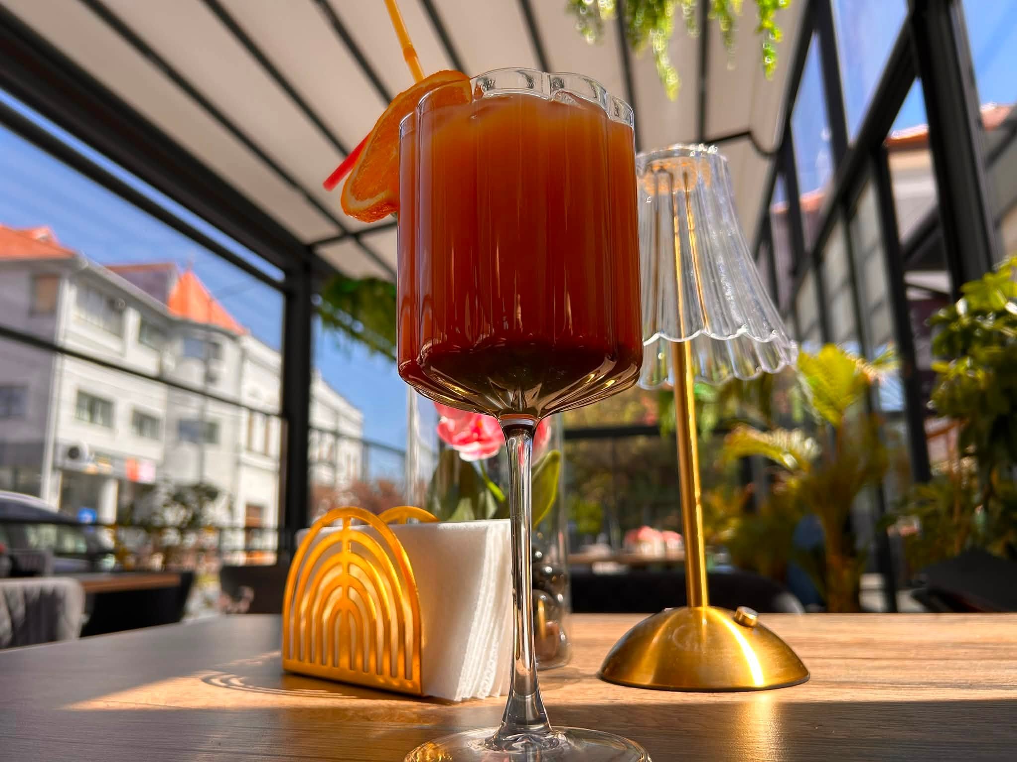 Cocktail pe terasa Grande